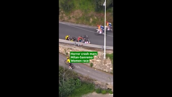 Women cyclers in collision during race in Italy