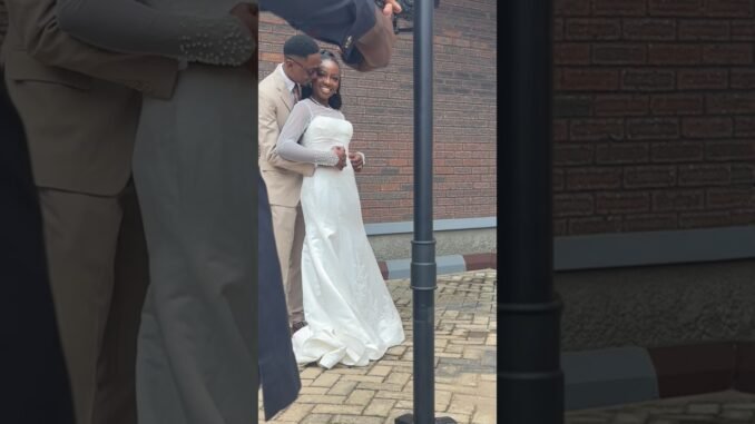 Anna Banner Shows Wedding Ring on Family Outing