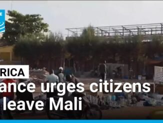 France urges its citizens to flee Mali