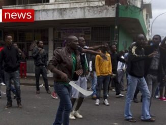 South Africans storm hospital, expel foreign patients