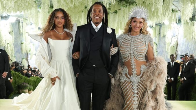 Beyoncé stuns at Met Gala with family