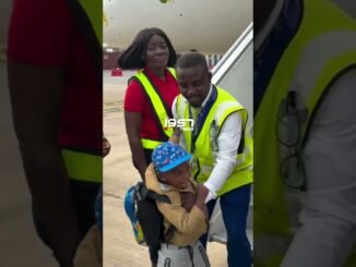 Ghanaian lady cries after SA evacuation