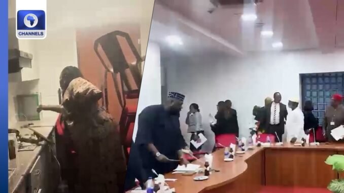 Senators quickly put out fire in National Assembly