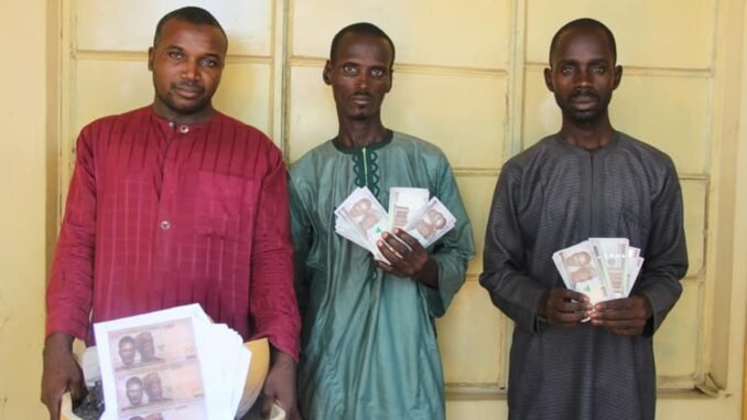 Two Arrested for Possession of Fake Dollar Notes