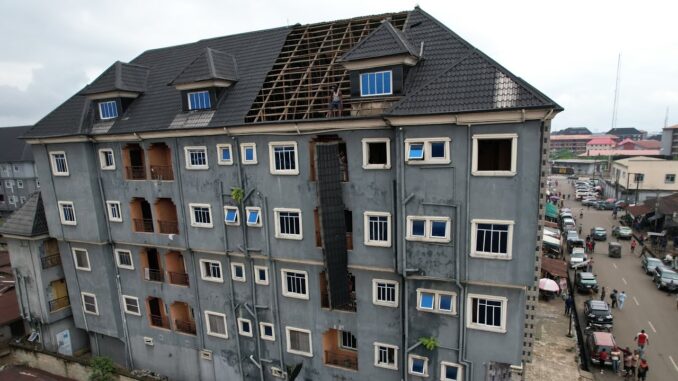Father Throws Children From Building, Then Himself