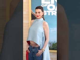 Anne Hathaway's Premiere outfit sparks internet debate